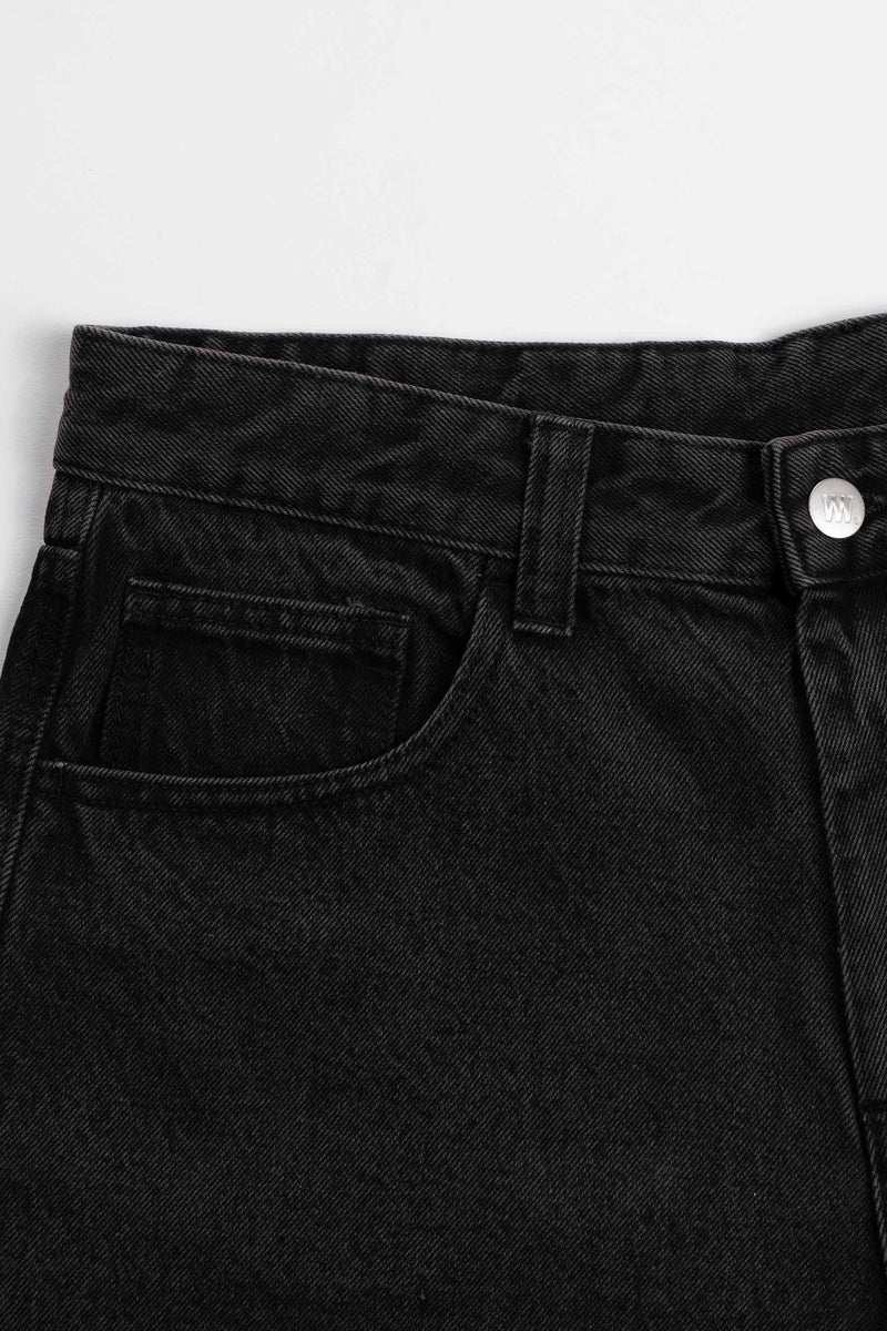 Baggy Denim Short - Leather Patch